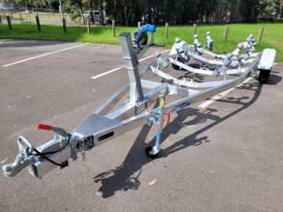 <b>FIB5.5M14A</b><BR>Suits Fibreglass boats up to 5.5m